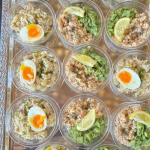 Salade_de_crevettes_individuels_TraiteurMachirplats Salade individuelle aux crevettes — 250 g (10pcs)