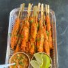 Brochettes de Poulet Marinées au Lait de Coco — 12 pièces 🌿☀️